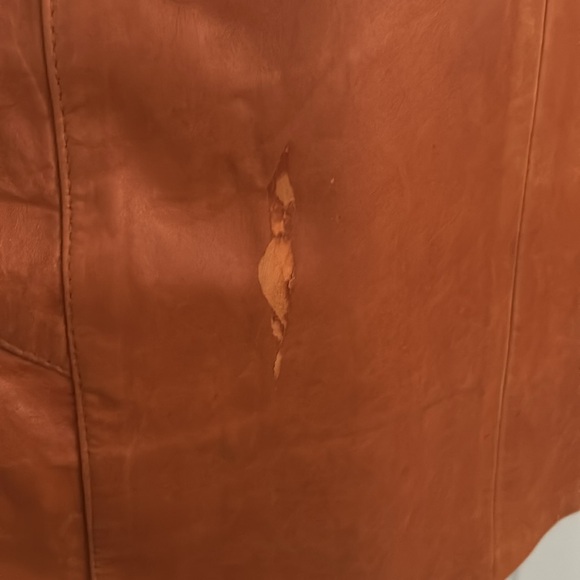 Vintage leather trench coat. - Picture 6 of 8